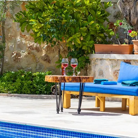 Orpheus - Kalkan, Islamlar Kaş