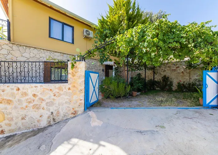 Orpheus - Kalkan, Islamlar
