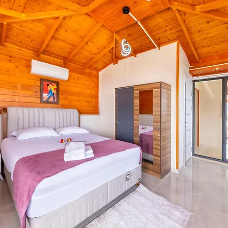 Vilă Orpheus - Kalkan, Islamlar