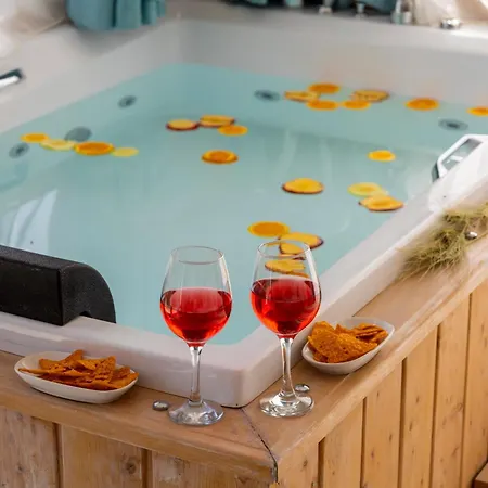 Orpheus - Kalkan, Islamlar Vilă