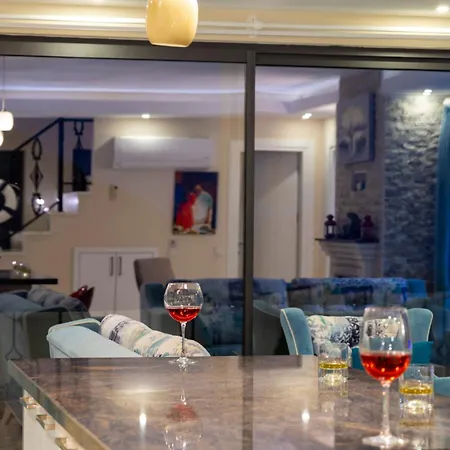 Vilă Orpheus - Kalkan, Islamlar